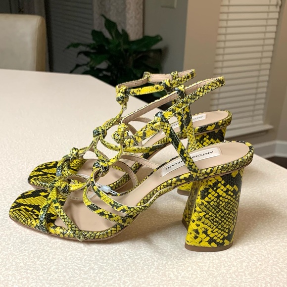 Antonio Melani Bayslie Leather Knotted Sandals - Picture 3 of 11